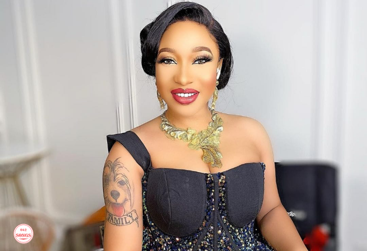“Ada you’re still bitter like this? If them leave me, you fit beat me?” – Tonto Dikeh blows hot