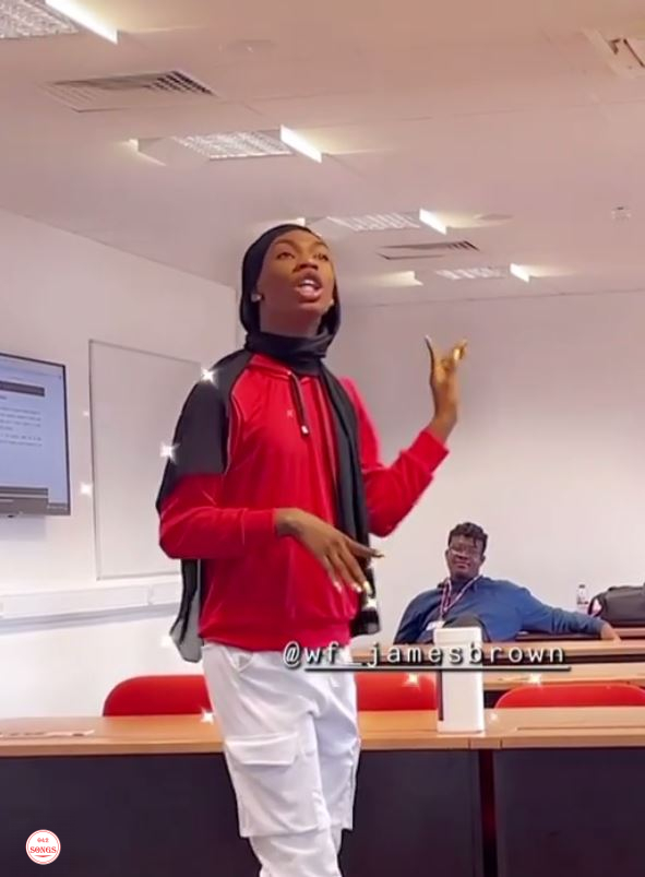“Come and read if you have issues with the way I’m reading” – James Brown tackles ‘oyinbo’ classmate during class presentation