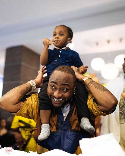 “Na Davido temperament be this” – Nigerians react to video of Ifeanyi storming off angrily as ice cream vendor tricks him with sleight of hand